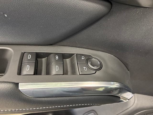 Used 2025 Chevrolet Traverse LT FWD image 33