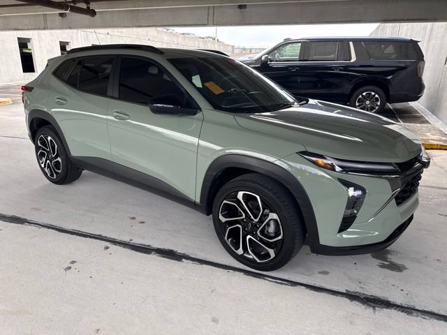 Used 2024 Chevrolet Trax RS FWD image 15