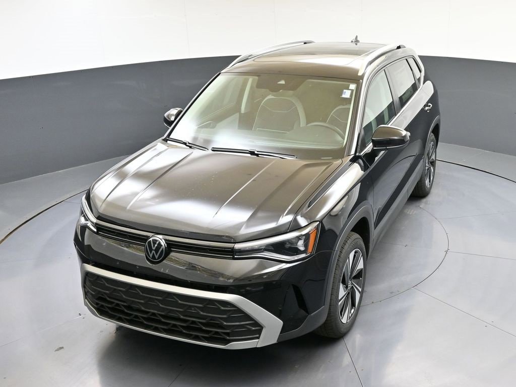 New 2025 Volkswagen Taos SE image 40