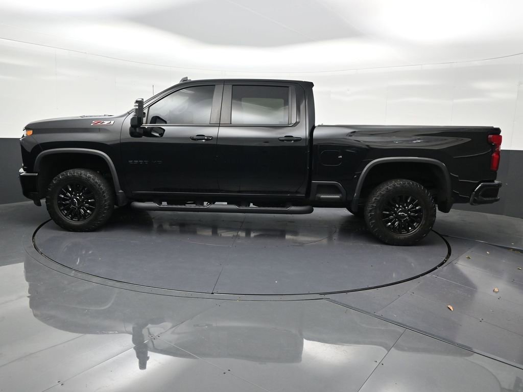 Used 2023 Chevrolet Silverado 2500 LTZ w/ LTZ Plus Package image 2