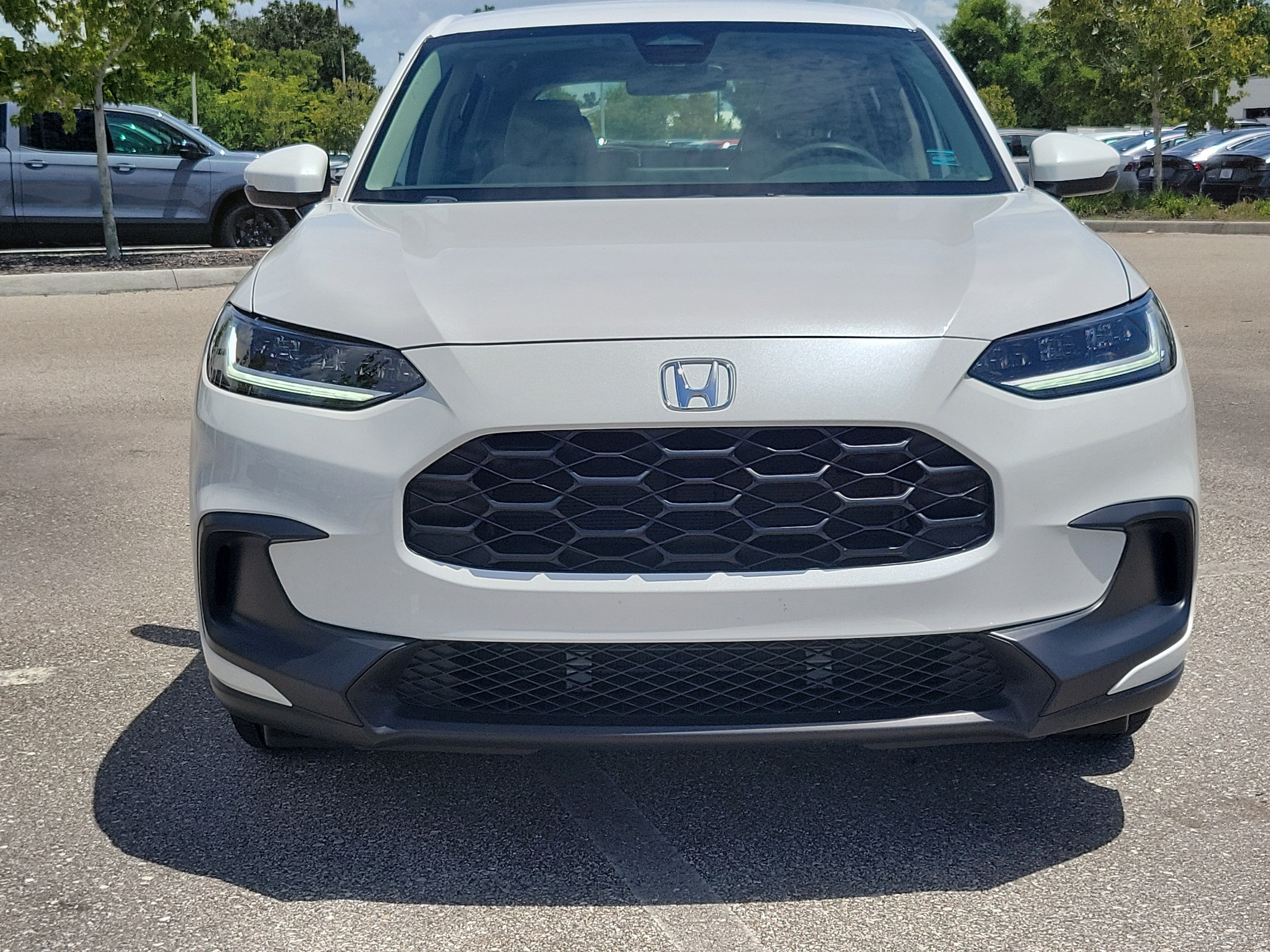 Used 2024 Honda HR-V LX image 2