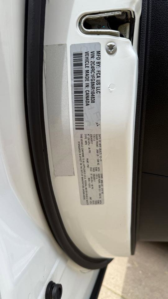 Used 2022 Chrysler Pacifica Touring FWD image 24
