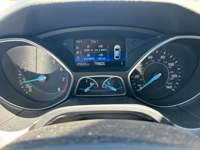 Used 2018 Ford Focus Titanium w/ Titanium Technology Package FWD image 2
