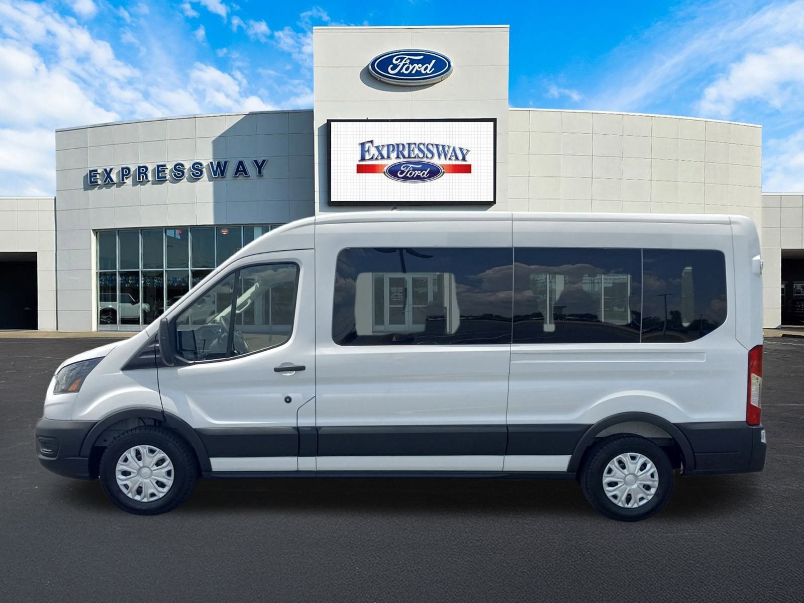 New 2025 Ford Transit 350 XL image 9