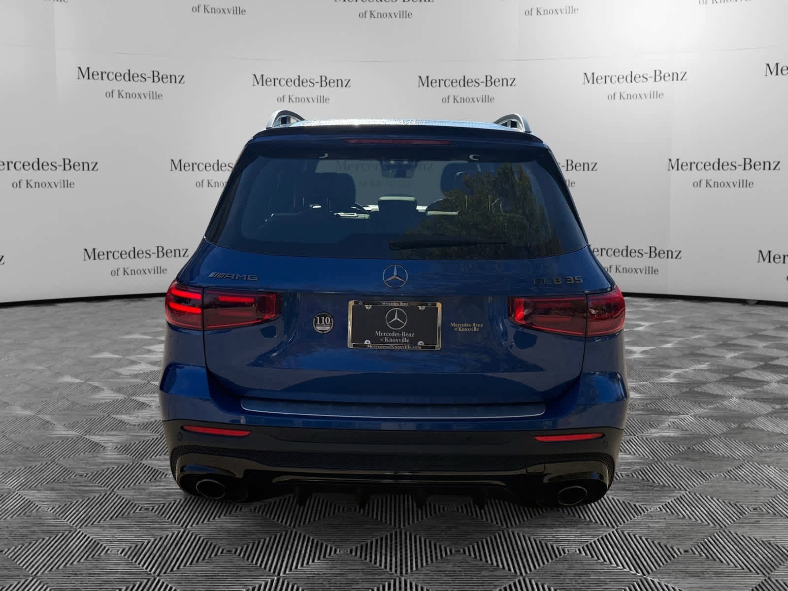 Used 2024 Mercedes-Benz GLB 35 AMG 4MATIC image 4