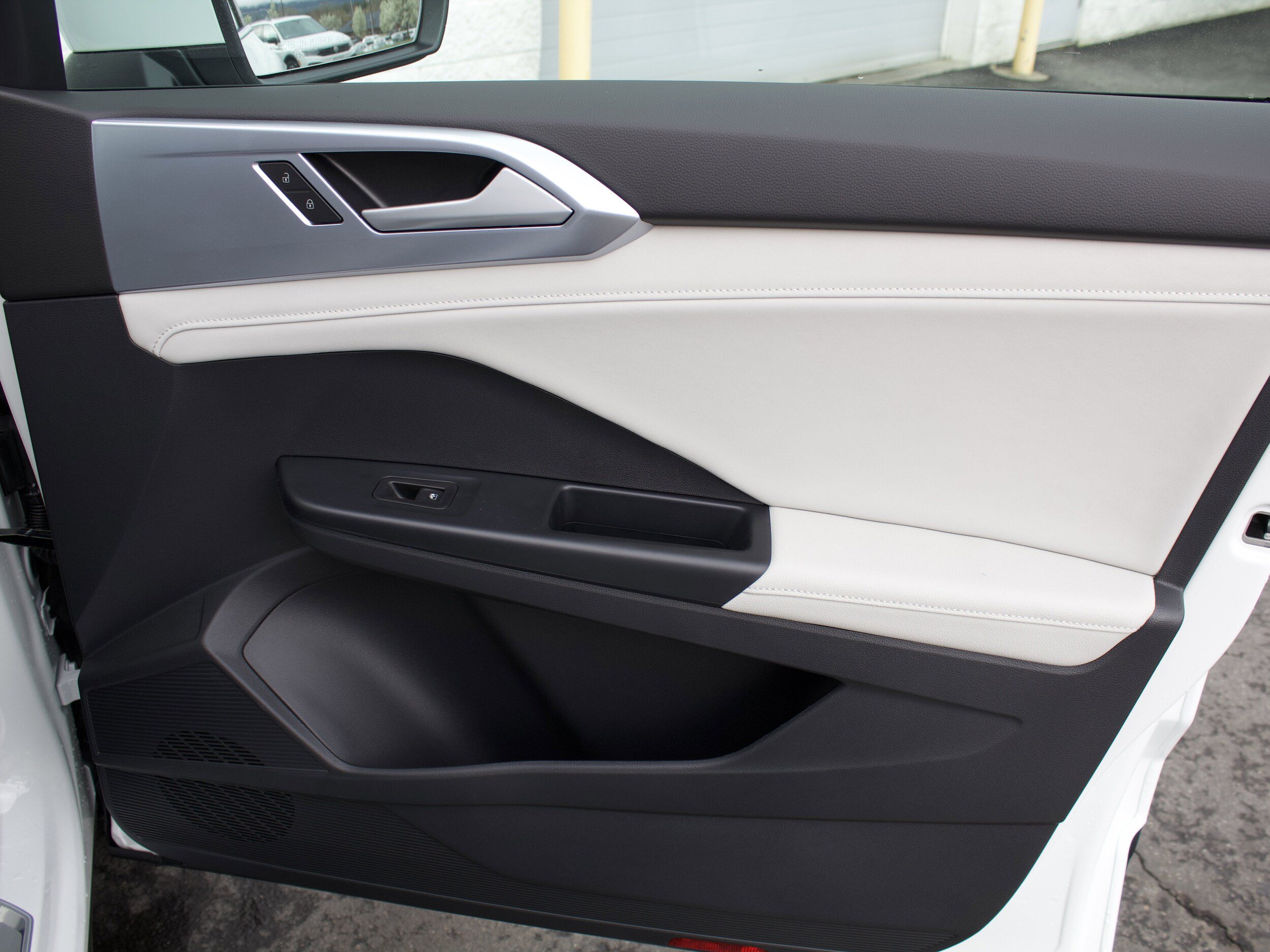 New 2026 Volkswagen Taos SE AWD/4WD image 33
