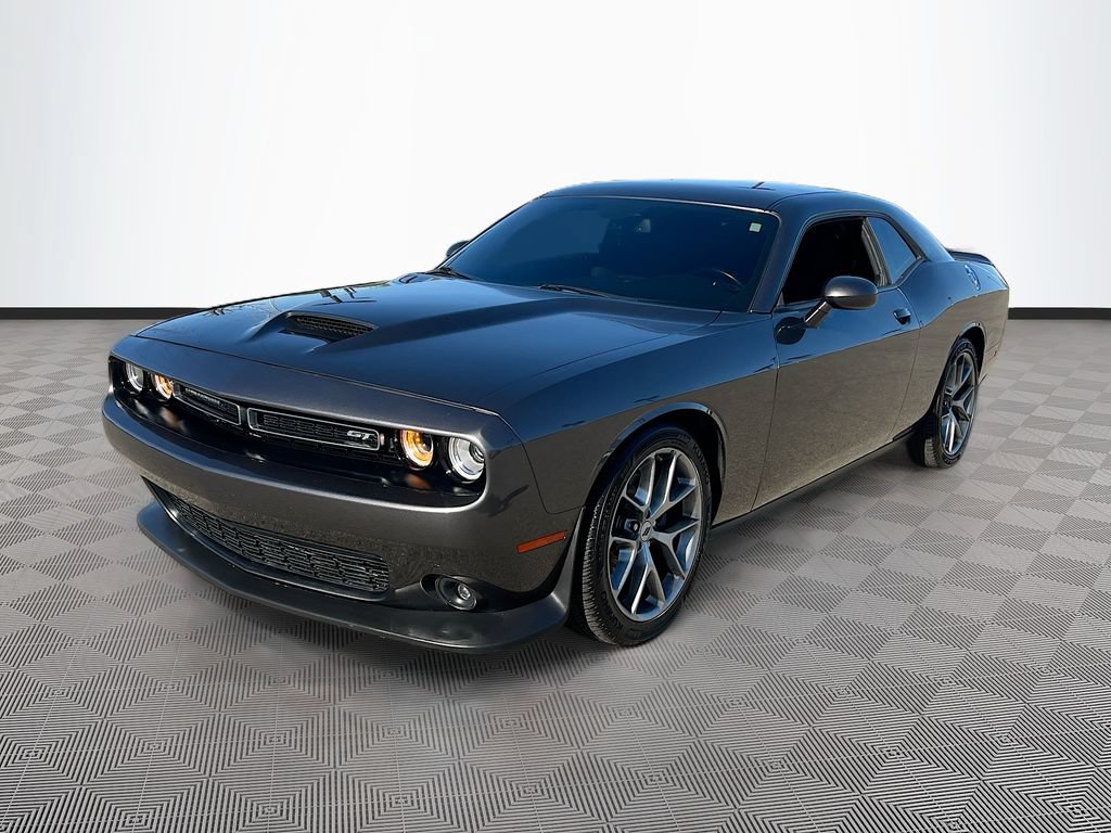 Used 2022 Dodge Challenger GT RWD image 3
