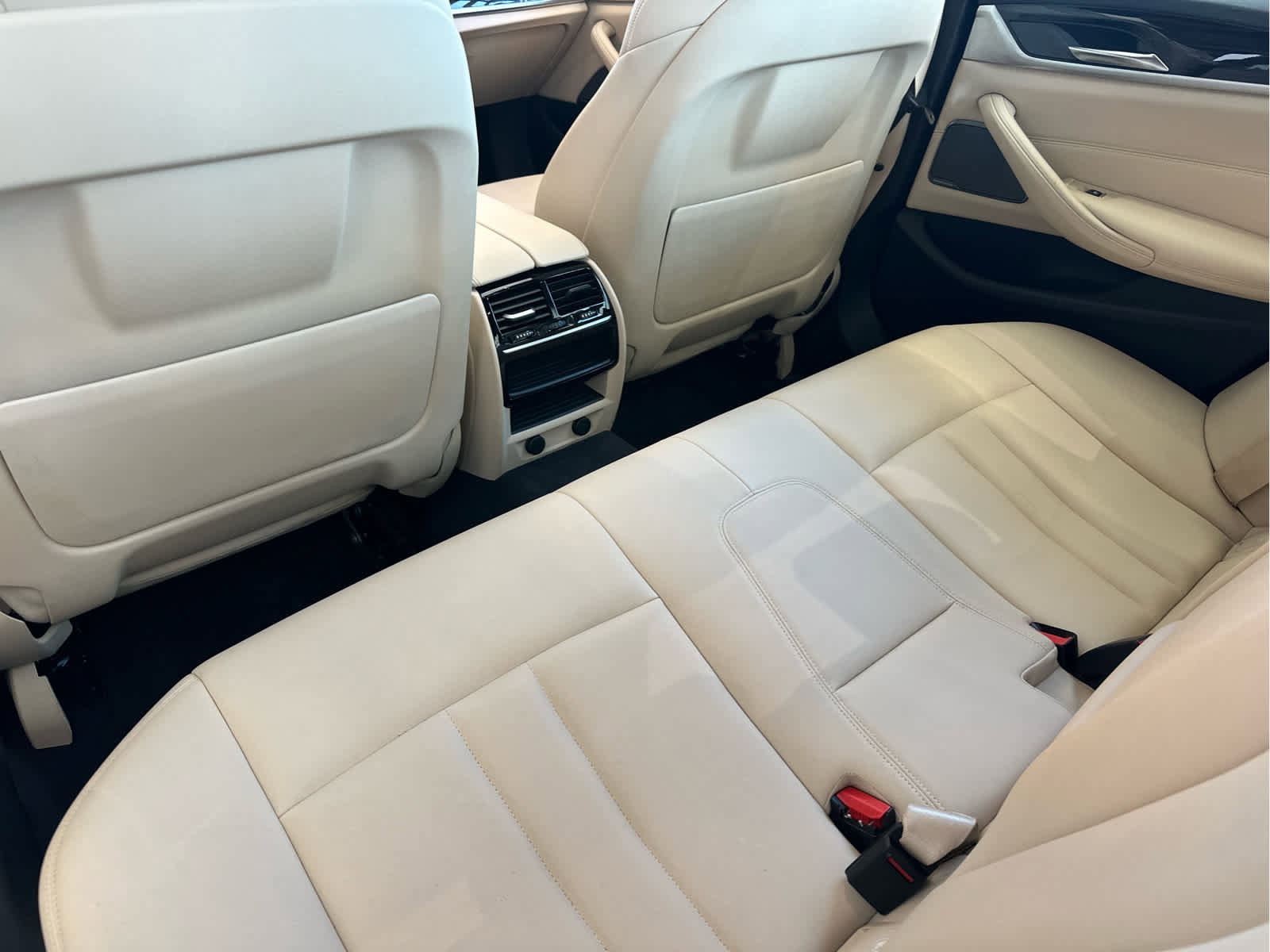 Used 2019 BMW 530i xDrive w/ Convenience Package image 16