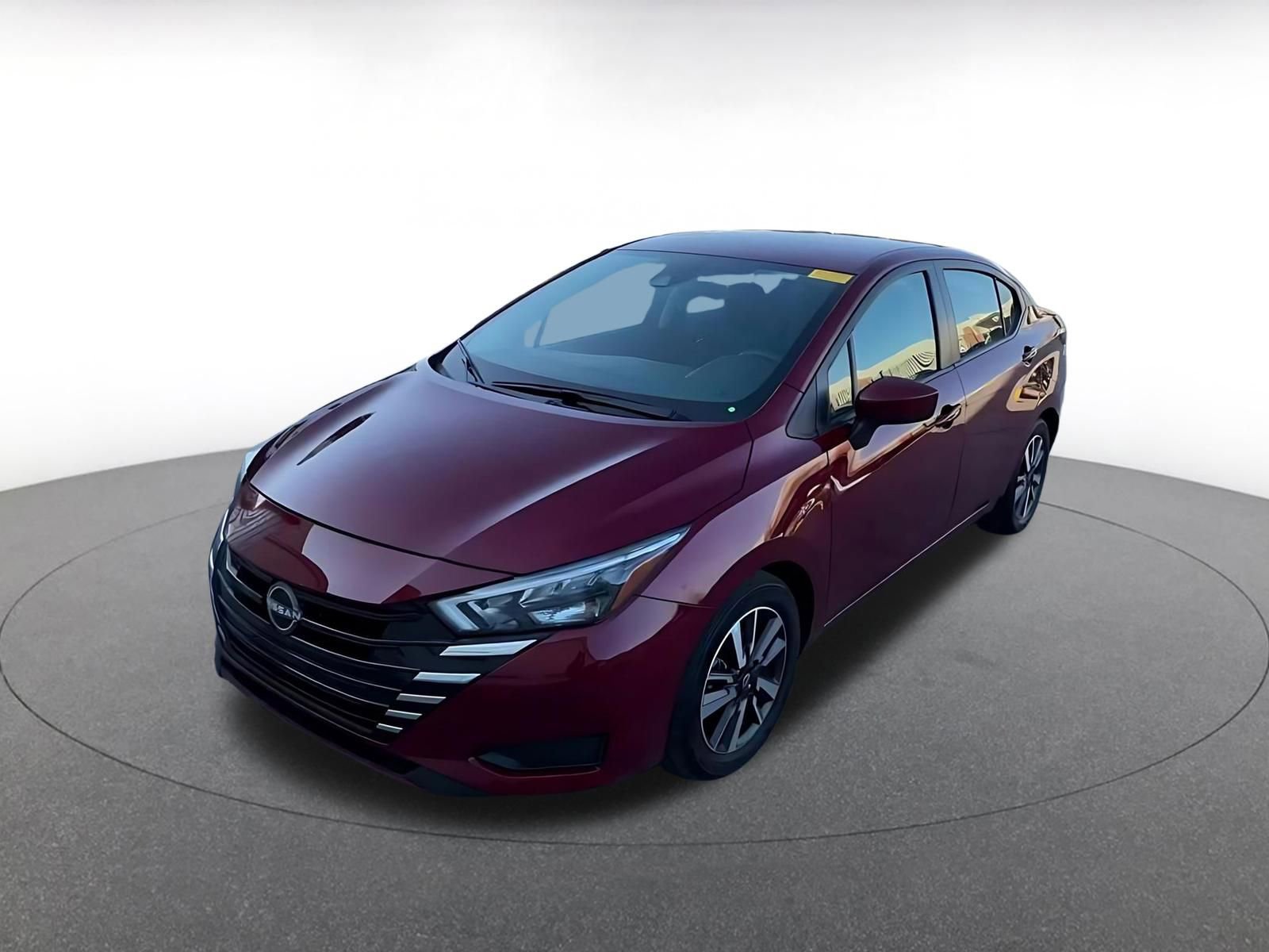 Used 2025 Nissan Versa SV image 7