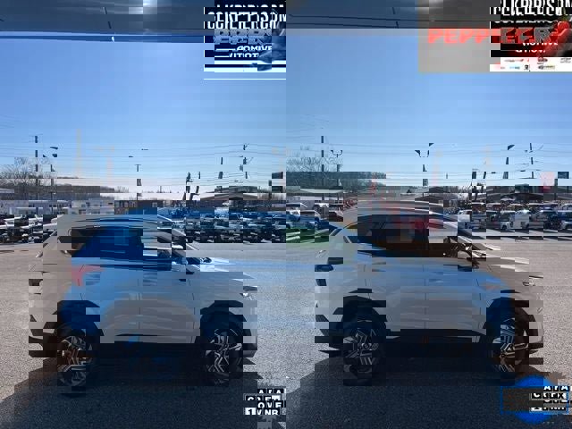 Used 2023 Hyundai Santa Fe SEL image 7