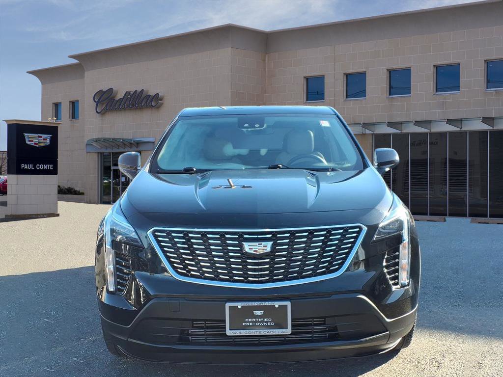 Certified 2023 Cadillac XT4 Luxury w/ Cold Weather Package image 2