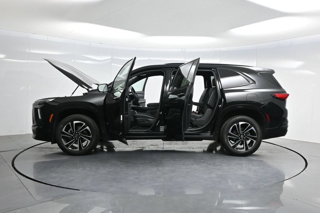 Used 2025 Buick Enclave Sport Touring FWD image 50