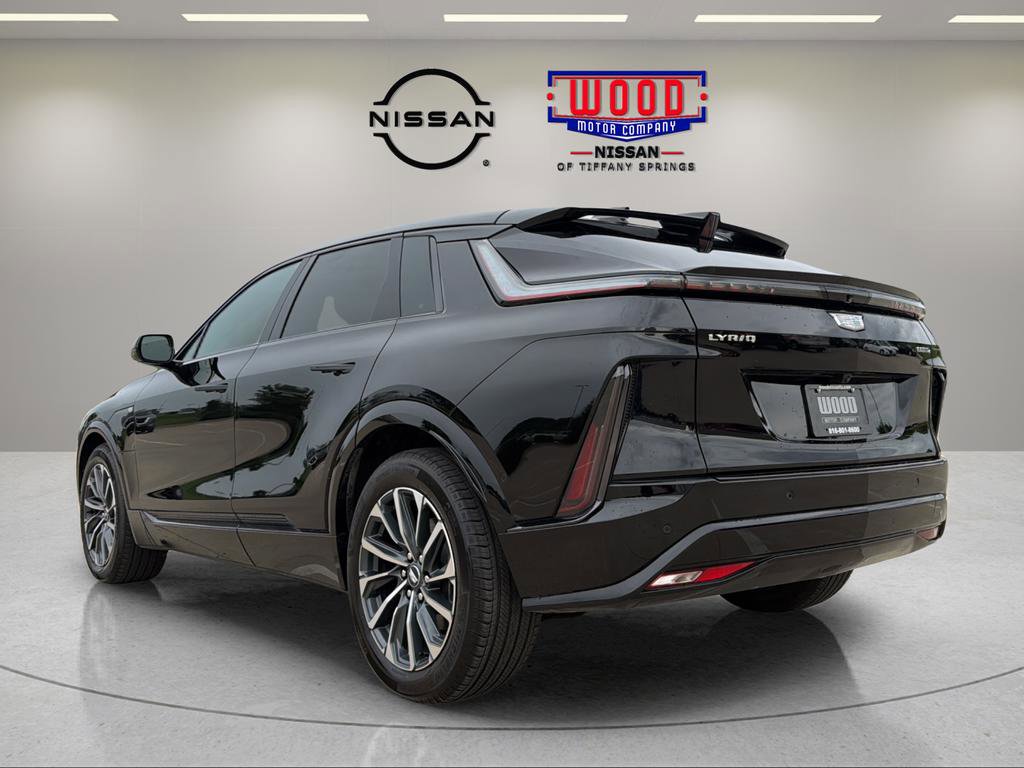 Used 2025 Cadillac Lyriq Sport AWD/4WD image 4
