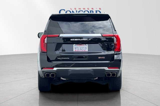 Used 2025 GMC Yukon XL Denali AWD/4WD image 5