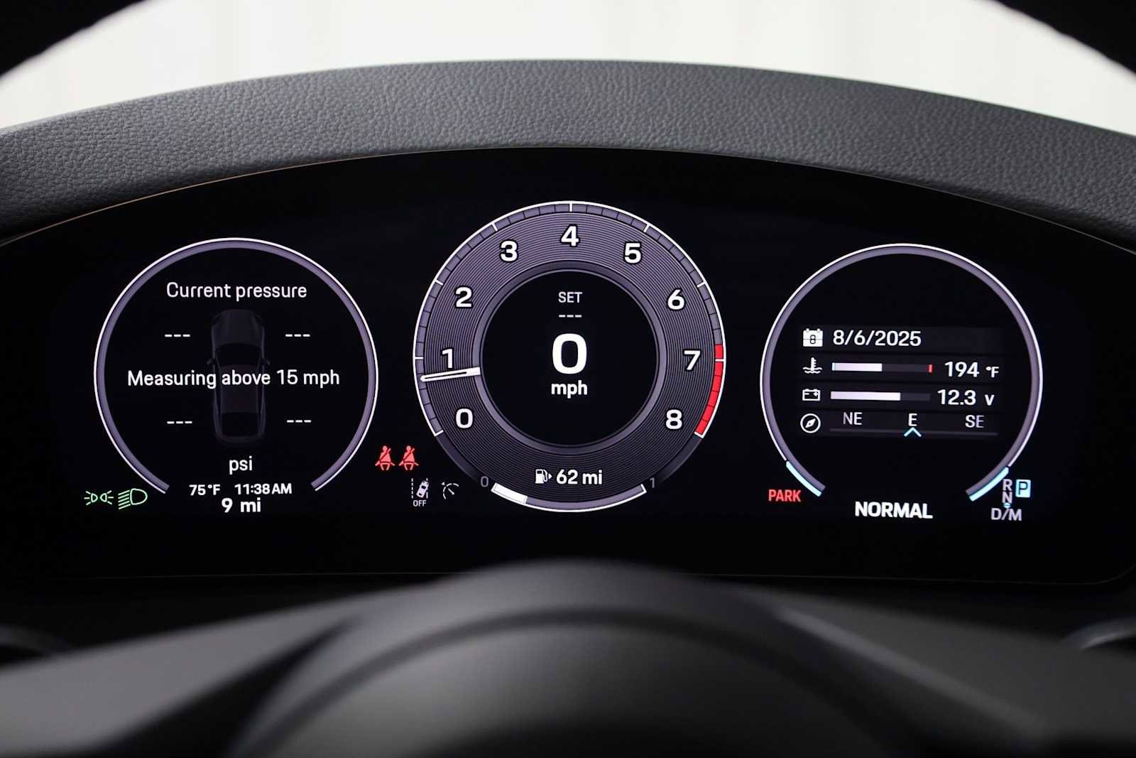 New 2025 Porsche Panamera 4 image 22