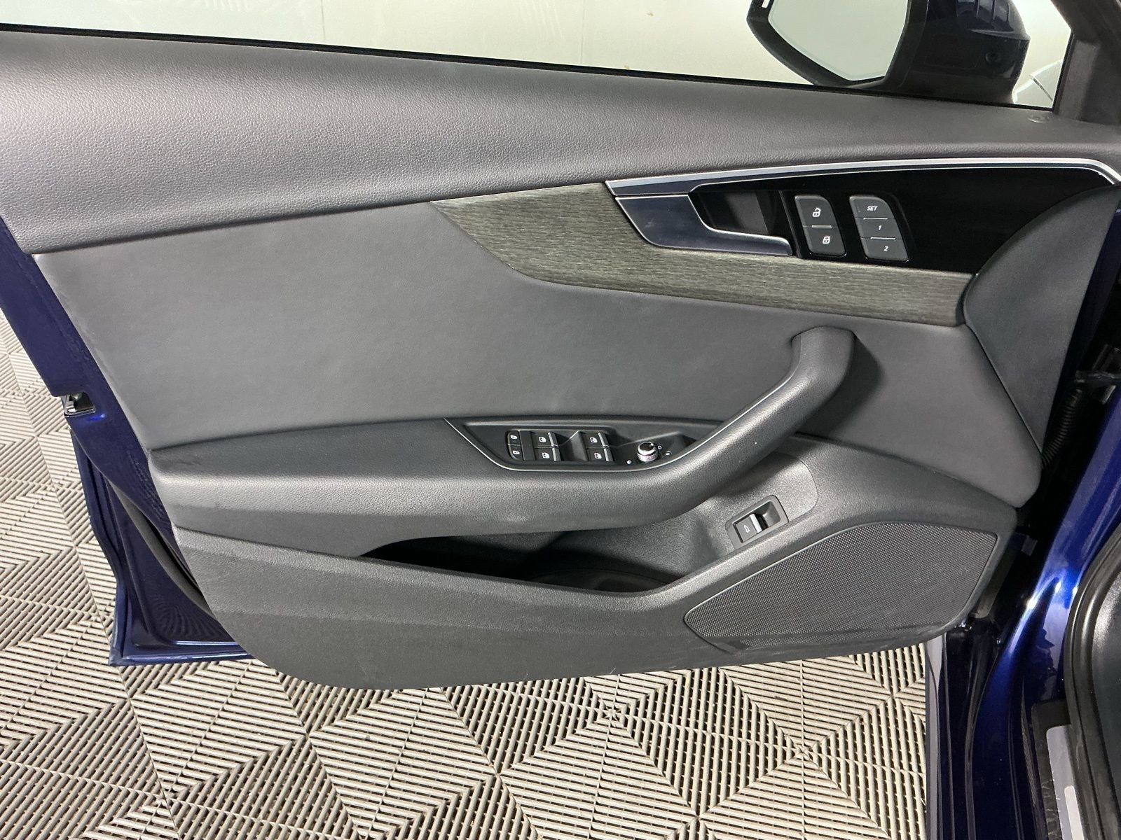 Used 2021 Audi A4 2.0T Premium w/ Convenience Package image 19