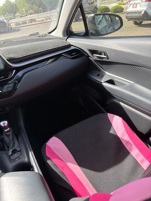 Used 2021 Toyota C-HR LE FWD image 11