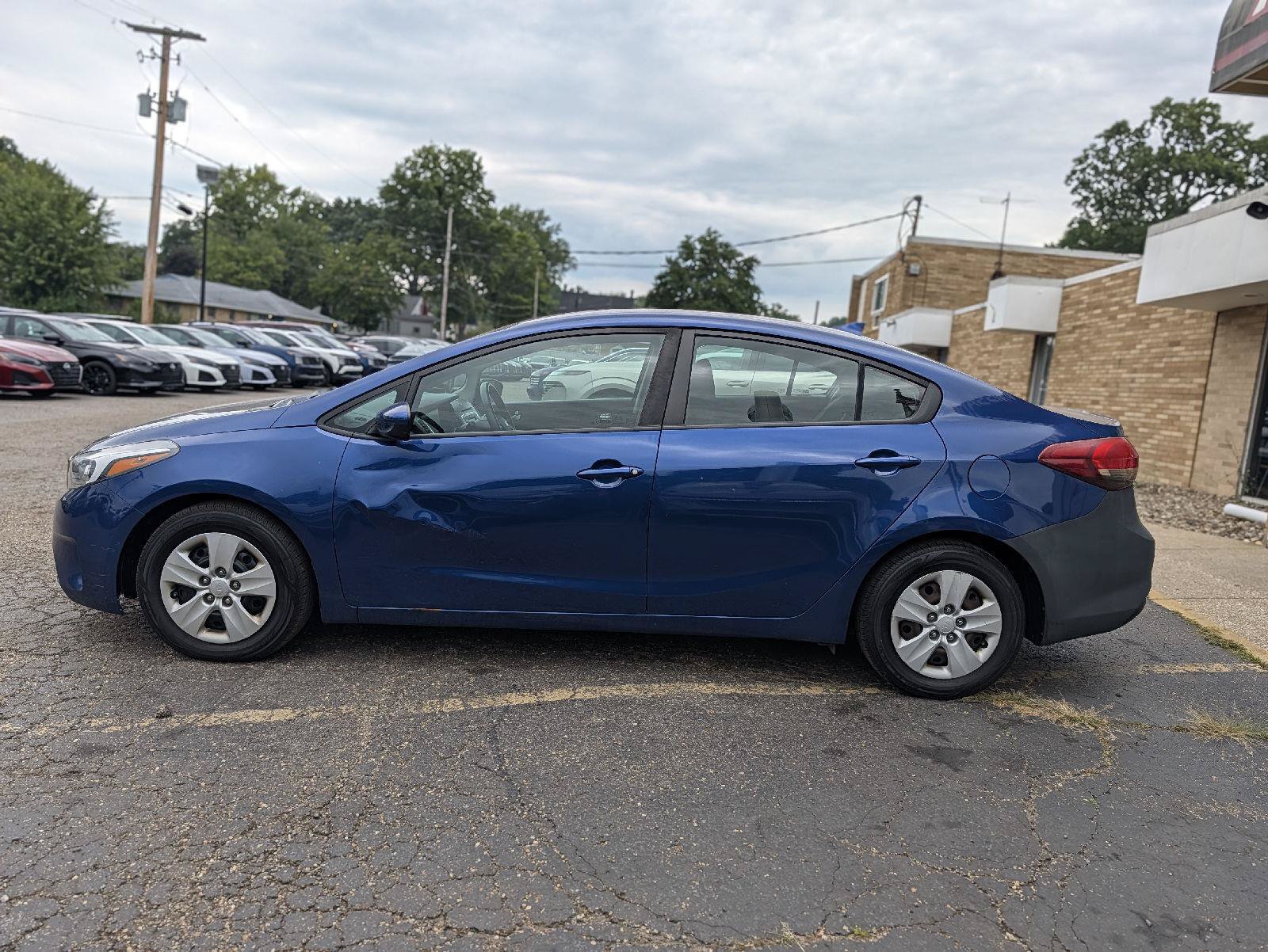 Used 2017 Kia Forte LX FWD image 9
