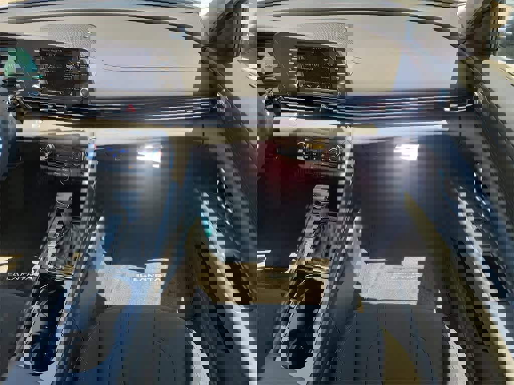 New 2025 Hyundai Elantra Blue image 10