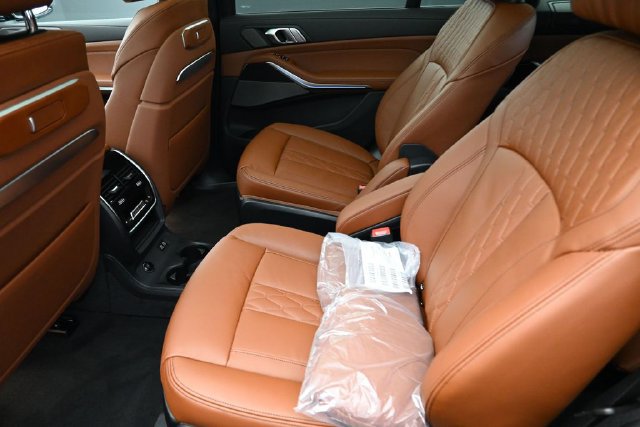 New 2027 BMW X7 xDrive40i w/ M Sport Package AWD/4WD image 17