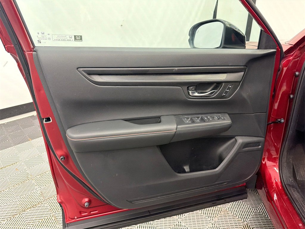 Used 2025 Honda CR-V Sport-L image 11
