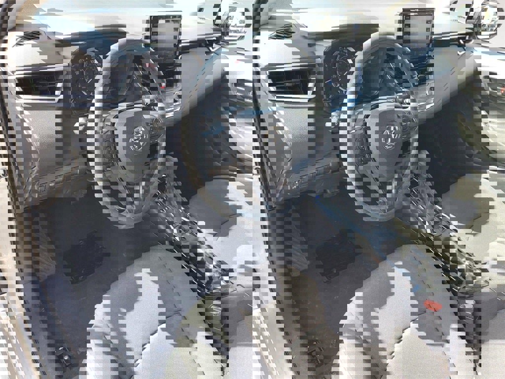 Used 2022 Toyota Corolla LE image 15