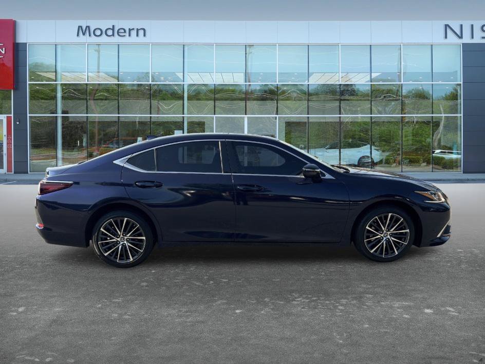 Used 2023 Lexus ES 350 w/ Premium Package FWD image 4