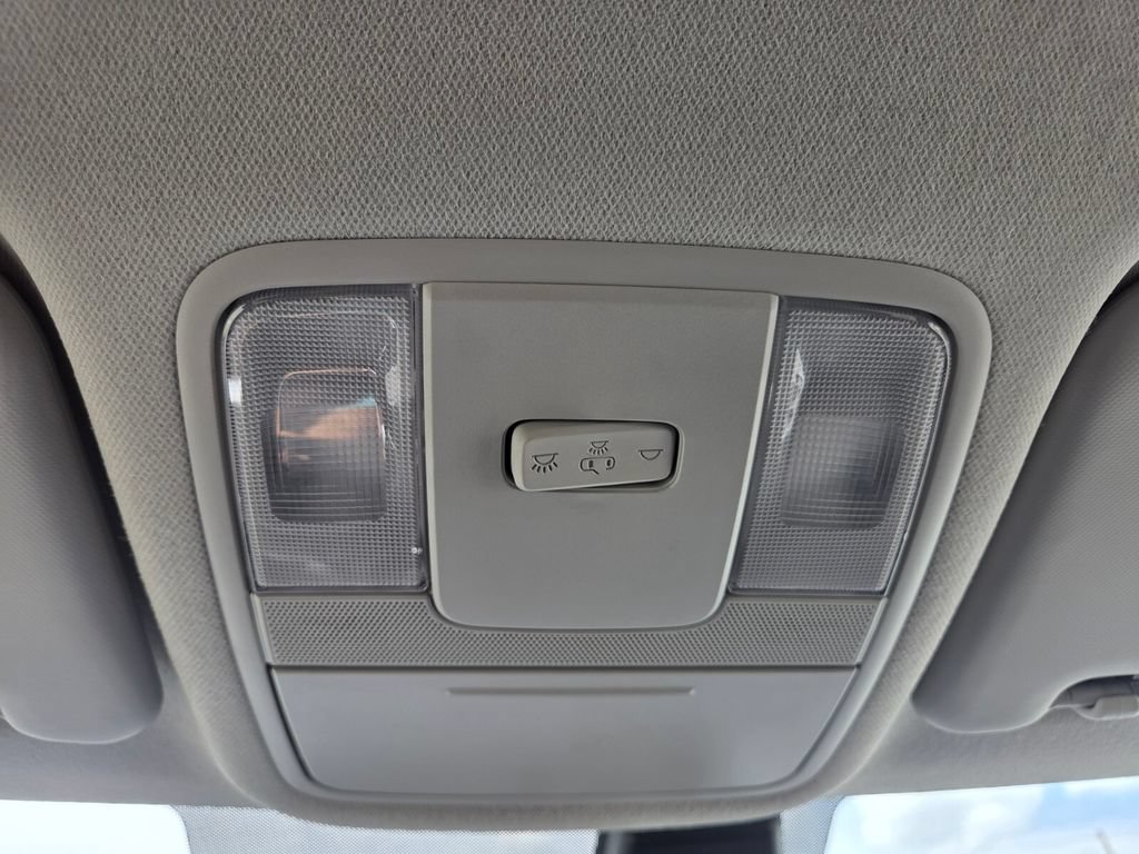 Used 2025 Kia Soul LX w/ LX Technology Package FWD image 19