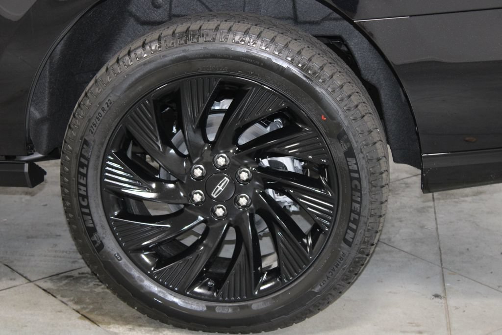 New 2027 Lincoln Navigator Reserve w/ Jet Appearance Package AWD/4WD image 20