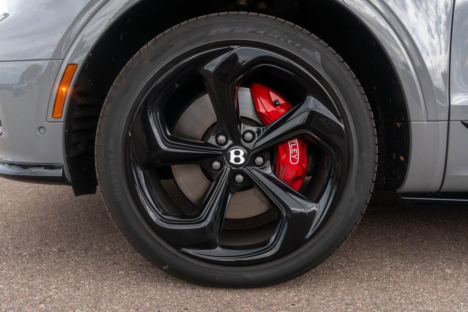 New 2025 Bentley Bentayga image 8