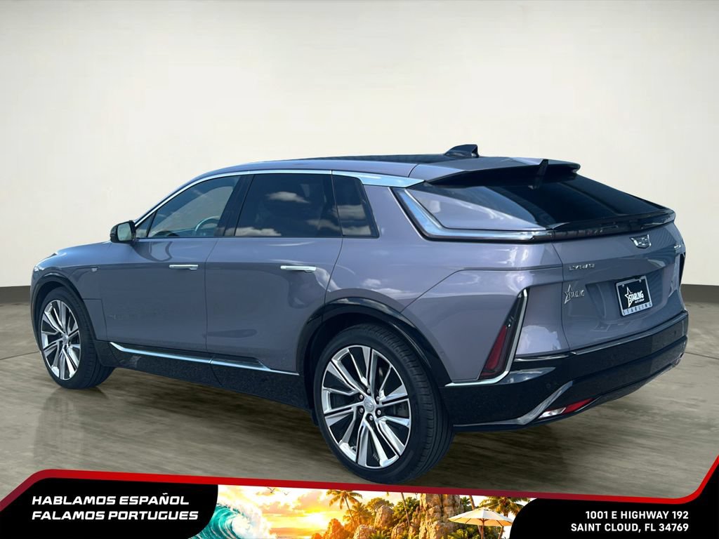 Certified 2025 Cadillac Lyriq Luxury w/ LPO, Floor Liner Package AWD/4WD image 4