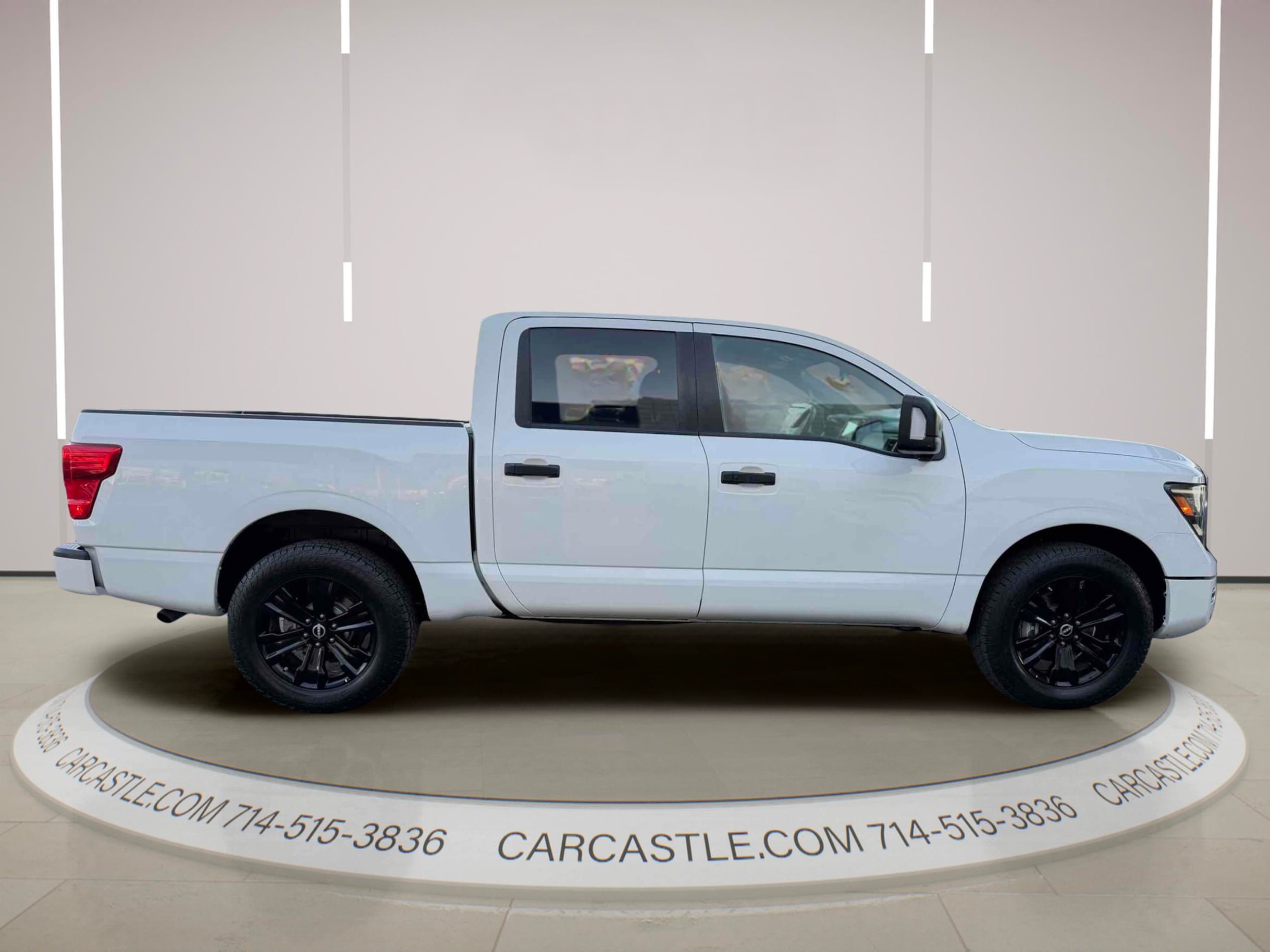 Used 2023 Nissan Titan SV w/ SV Convenience Package AWD/4WD image 6