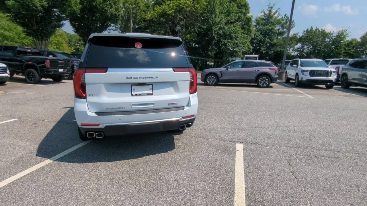 Used 2026 GMC Yukon XL Denali w/ Denali Reserve Package AWD/4WD image 7