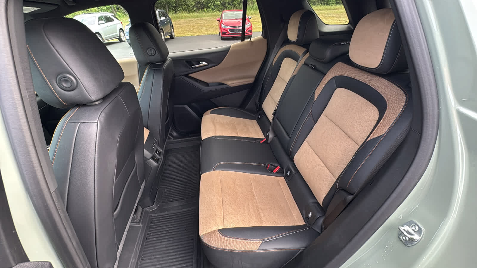 Certified 2025 Chevrolet Equinox ACTIV w/ Convenience Package III AWD/4WD image 28