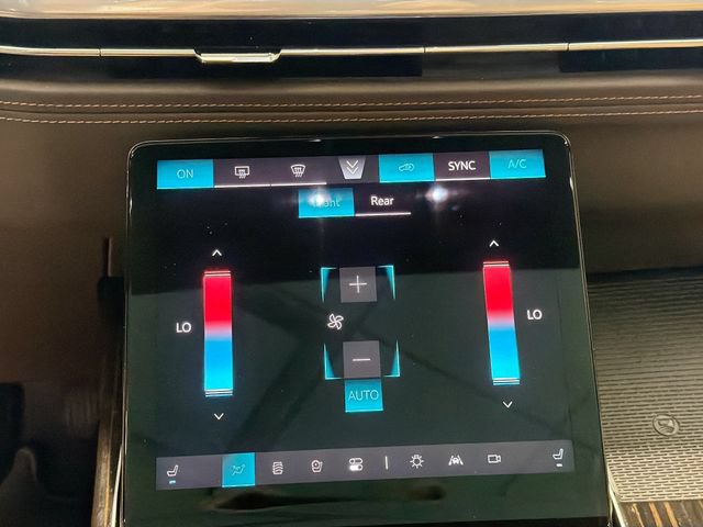 Certified 2026 Cadillac Escalade ESV Luxury AWD/4WD image 14