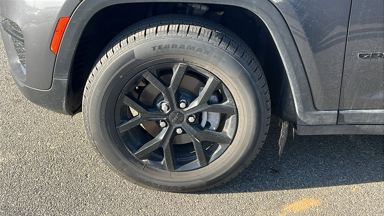 Used 2024 Jeep Grand Cherokee Altitude image 12