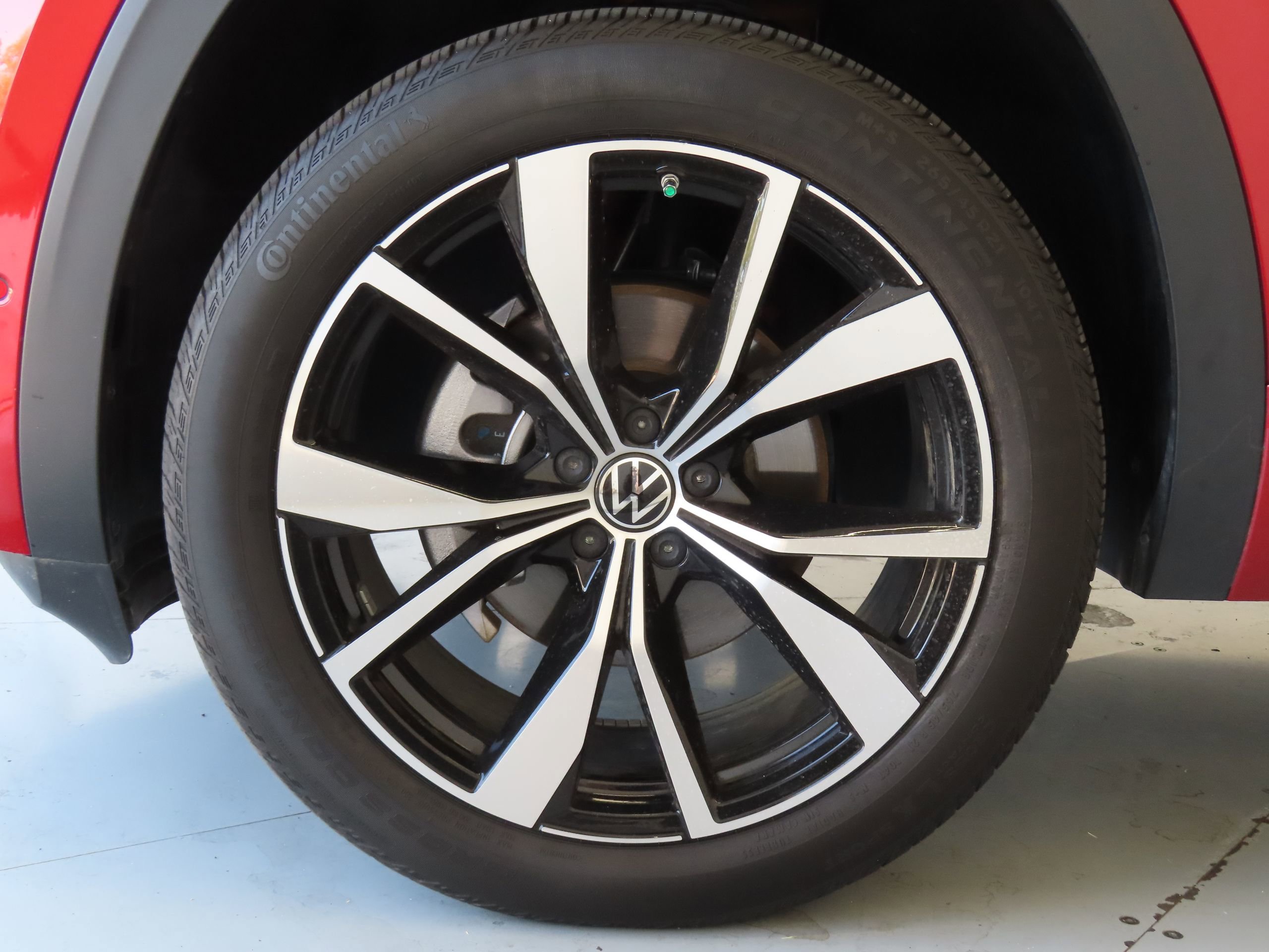 New 2025 Volkswagen Atlas SEL Premium R-Line AWD/4WD image 30