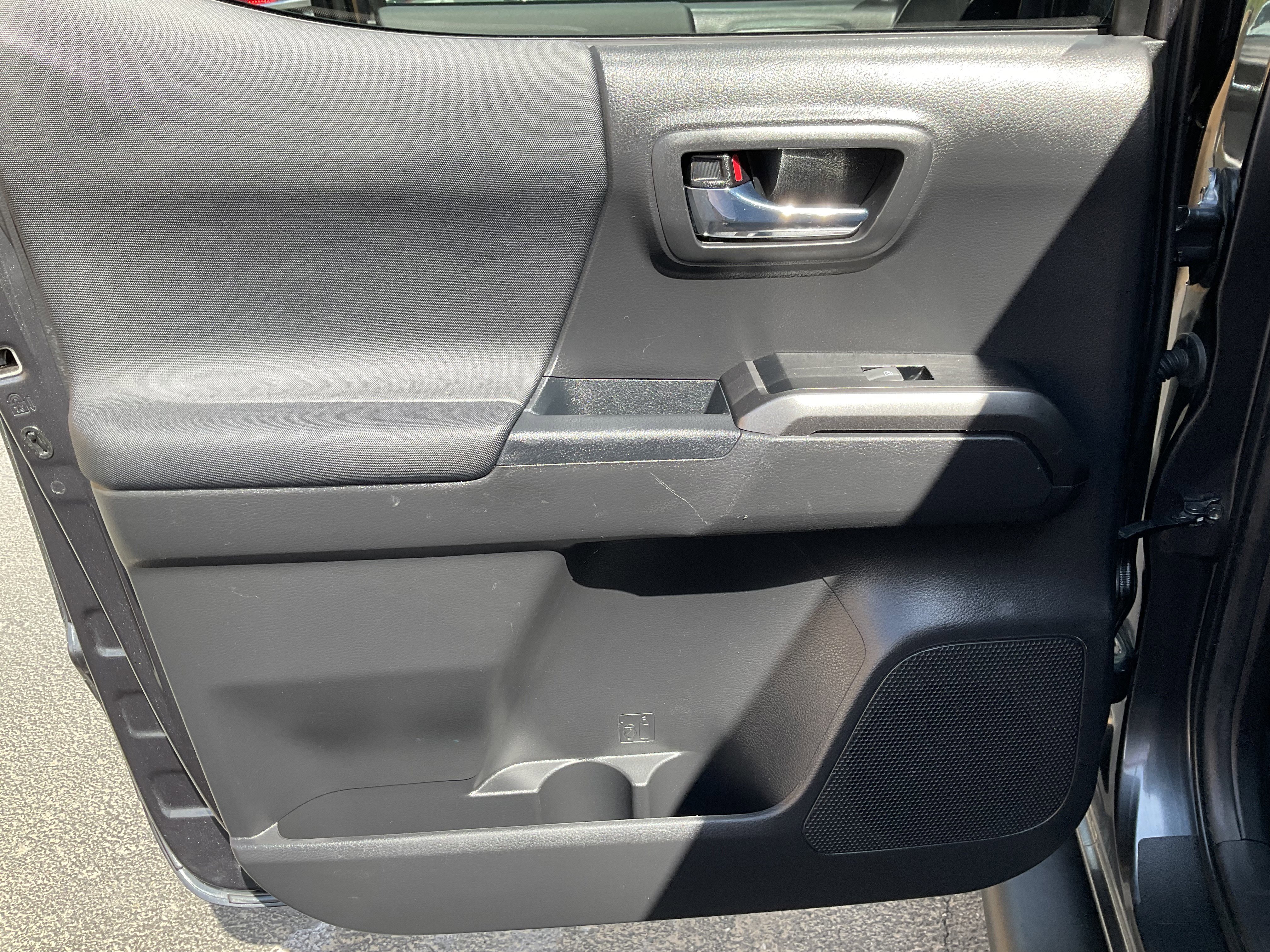 Used 2023 Toyota Tacoma TRD Off-Road w/ Black Out Package (TMS) image 35