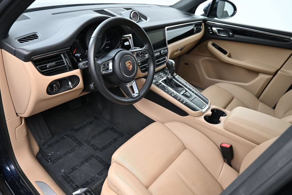 Certified 2020 Porsche Macan S AWD/4WD image 4