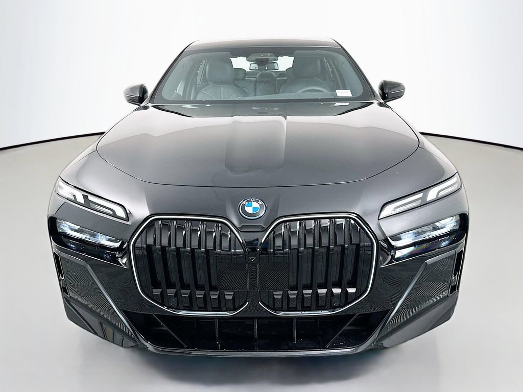New 2026 BMW 750e xDrive AWD/4WD image 2