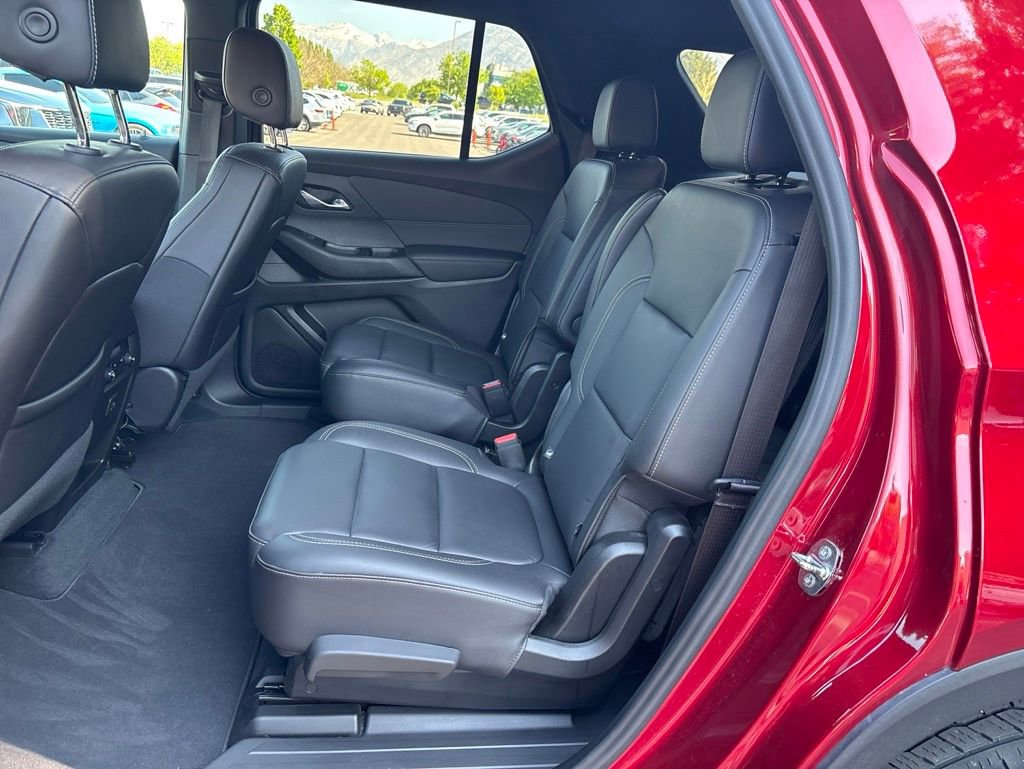 Used 2023 Chevrolet Traverse LT AWD/4WD image 12