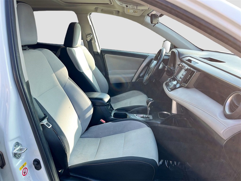 Used 2018 Toyota RAV4 Adventure image 28