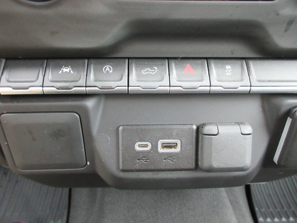 Certified 2022 Chevrolet Silverado 1500 Custom image 27