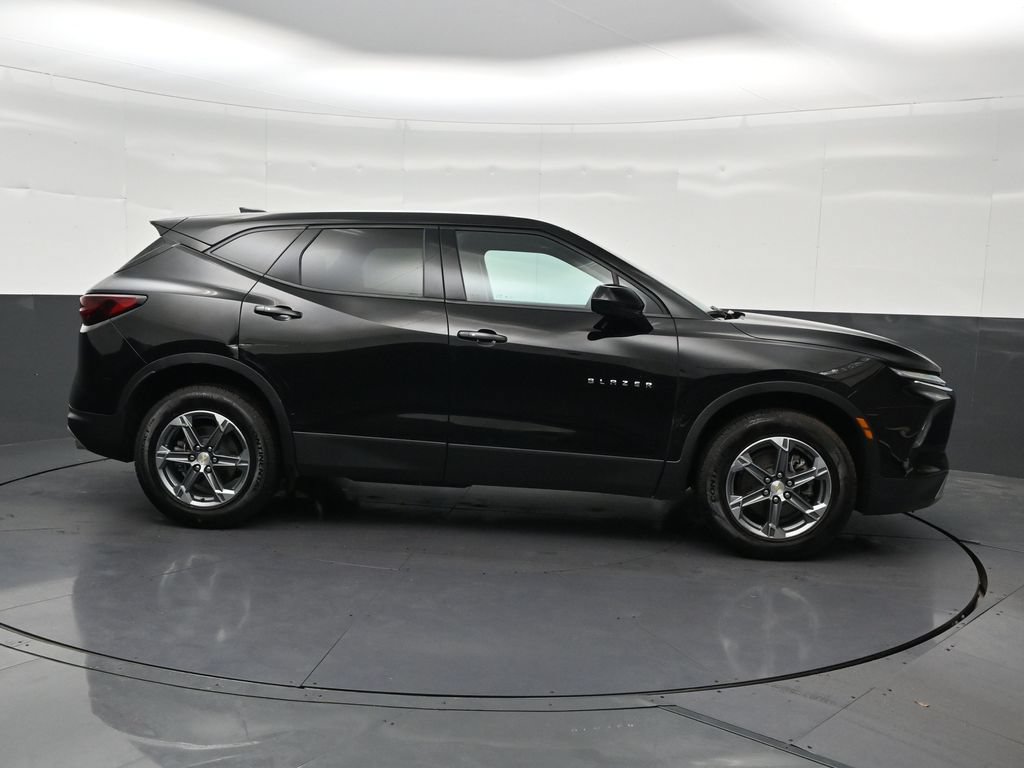 Used 2023 Chevrolet Blazer LT FWD image 7
