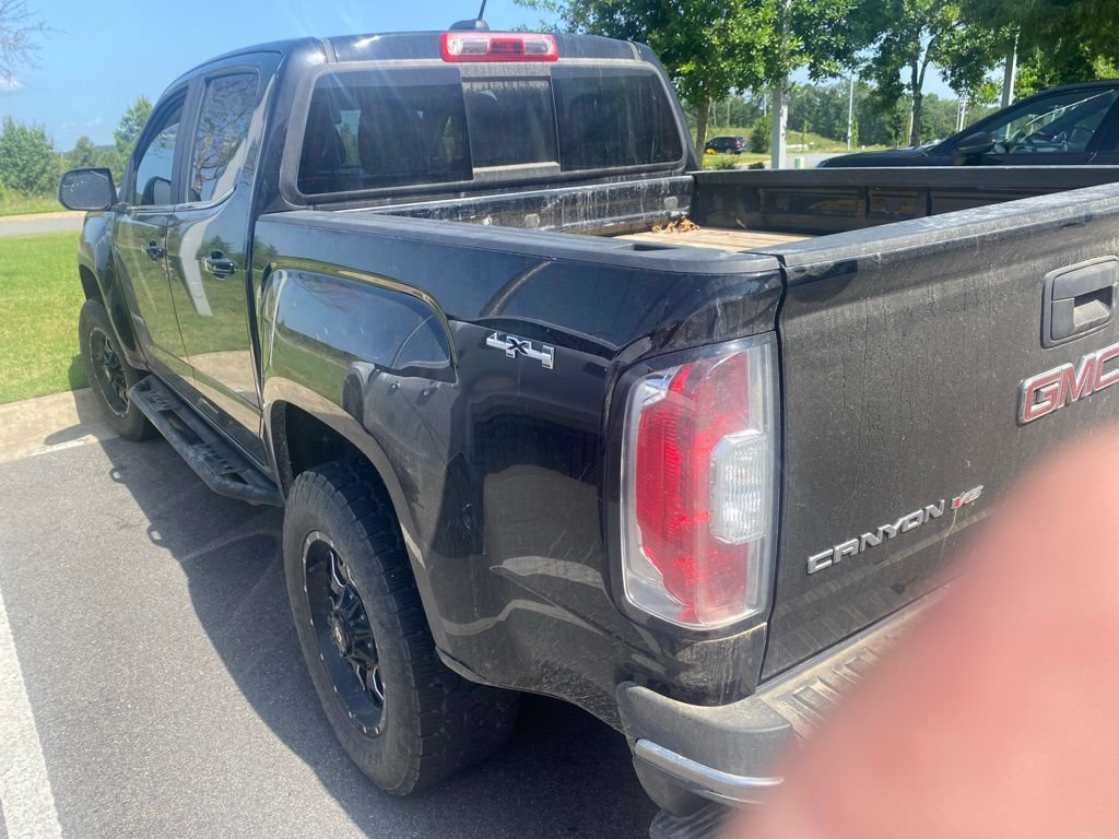 Used 2020 GMC Canyon SLE w/ Elevation Edition AWD/4WD image 9