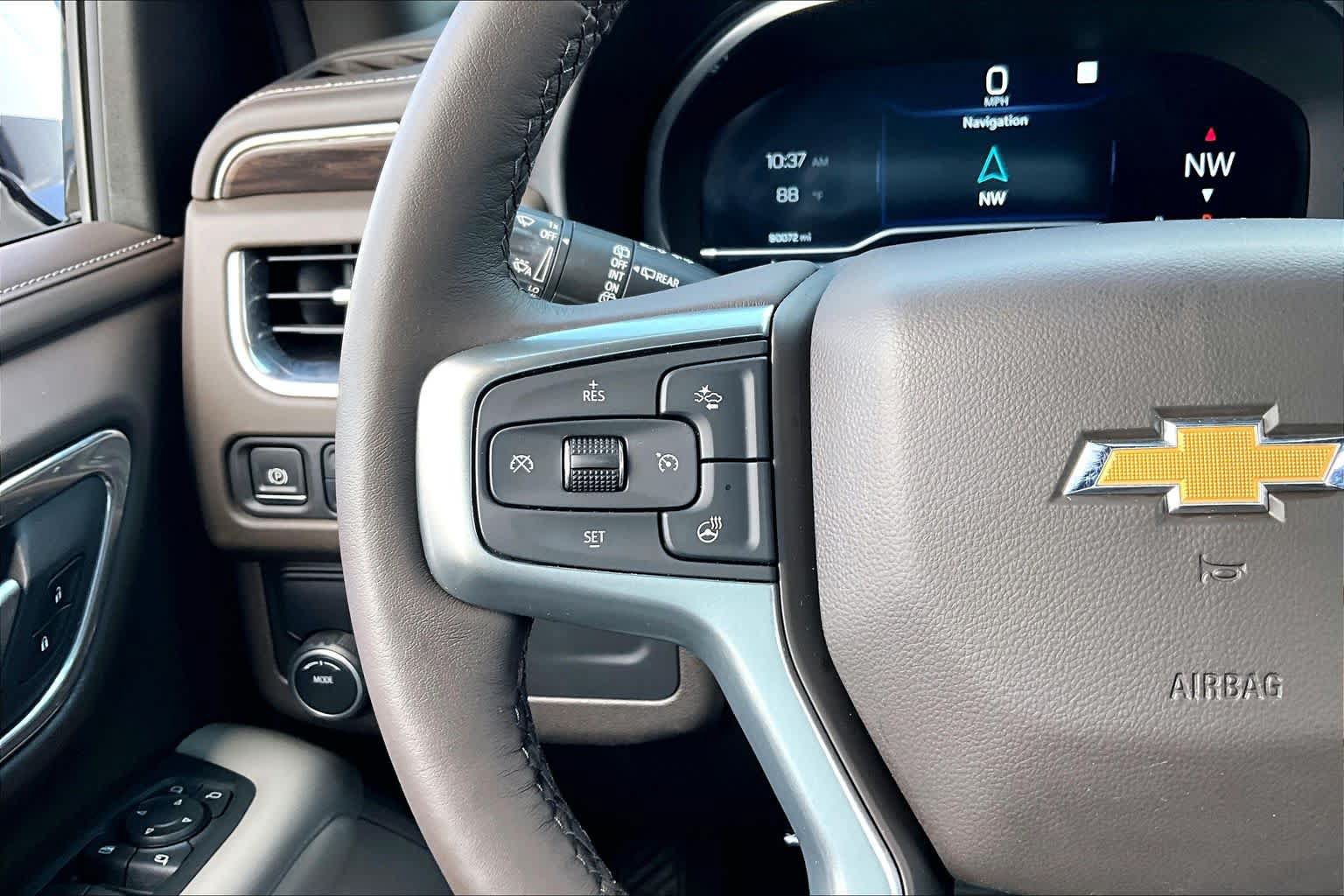 Used 2022 Chevrolet Tahoe LT w/ Luxury Package RWD image 24
