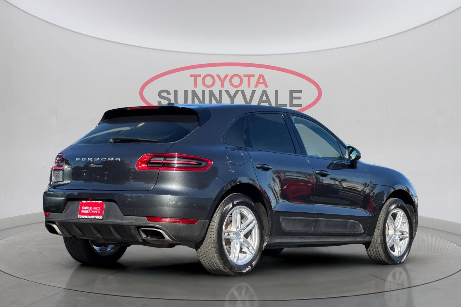 Used 2017 Porsche Macan image 3