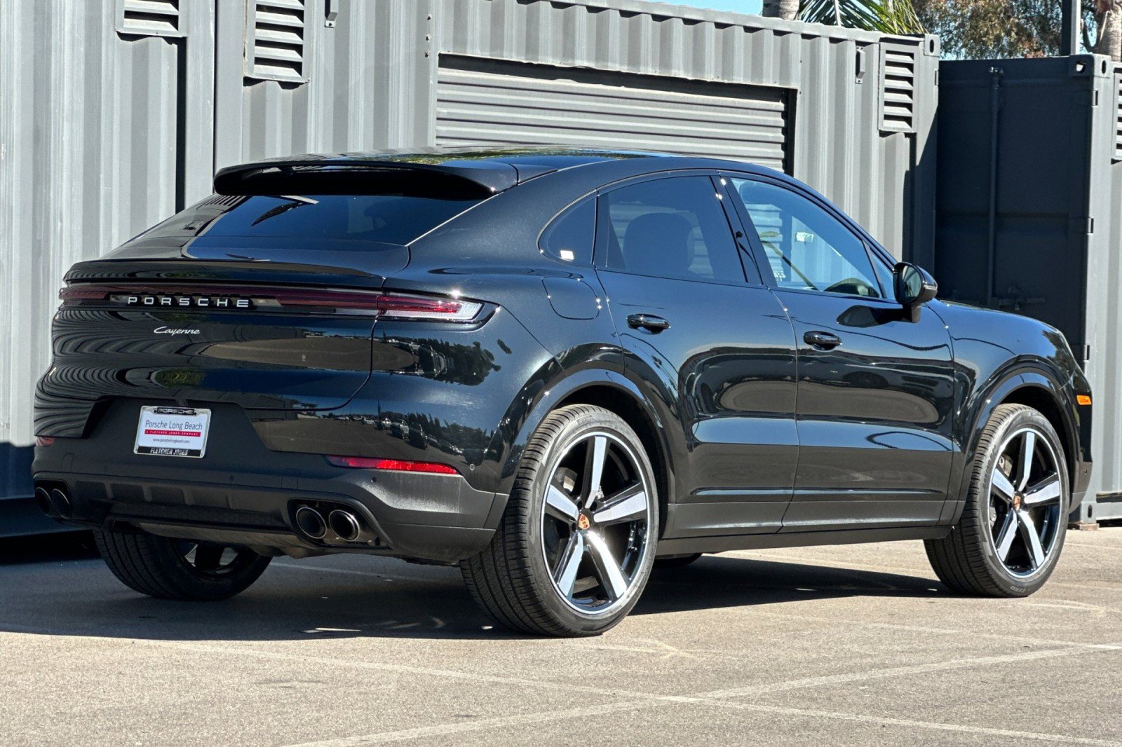 Used 2025 Porsche Cayenne Coupe image 8