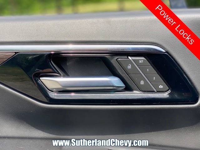 Used 2025 Chevrolet Tahoe LT AWD/4WD image 13