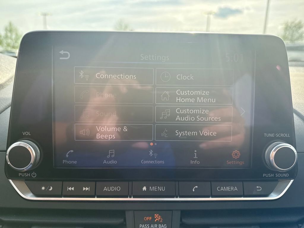 Used 2025 Nissan Altima 2.5 SV image 25